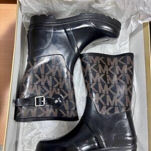 Michael Kors Black and Tan Logo Rain Boots